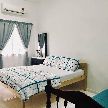 Bukit Katil Indah Homestay Malacca Exterior foto